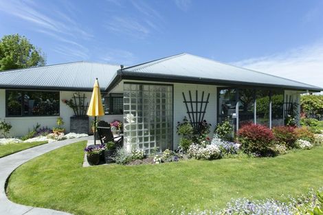 Photo of property in 21 Mona Square, Ashburton, 7700