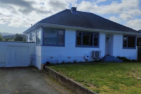 Photo of property in 14 Oxford Crescent, Ebdentown, Upper Hutt, 5018