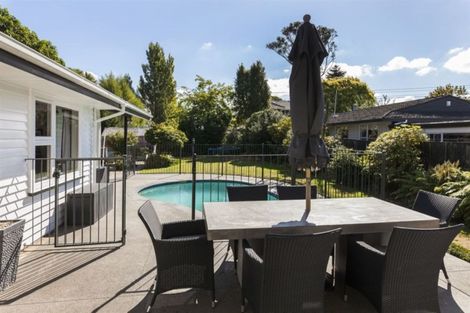 Photo of property in 393 Withells Road, Avonhead, Christchurch, 8042