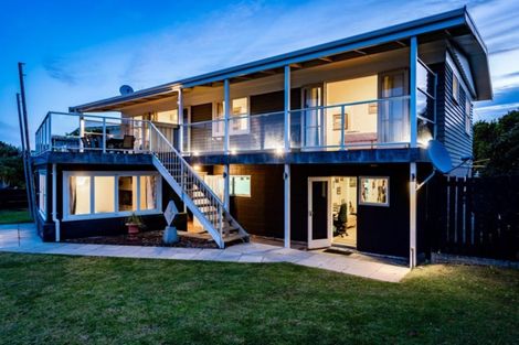 Photo of property in 30 Albany Road, One Tree Point, 0118