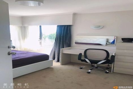 Photo of property in 2 Mellons Bay Road, Howick, Auckland, 2014