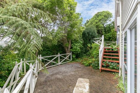 Photo of property in 17 Amapur Drive, Khandallah, Wellington, 6035