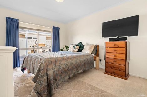 Photo of property in 75 Tington Avenue, Wattle Downs, Auckland, 2103