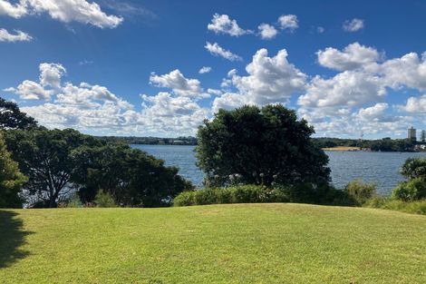 Photo of property in 2 The Promenade, Takapuna, Auckland, 0622