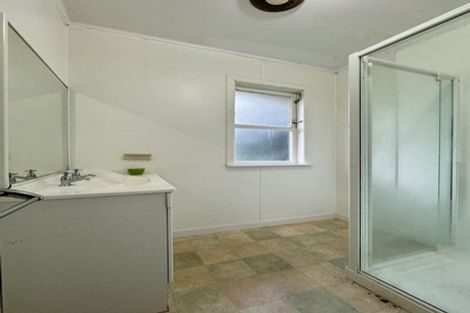 Photo of property in 183 Rathgar Road, Henderson, Auckland, 0610