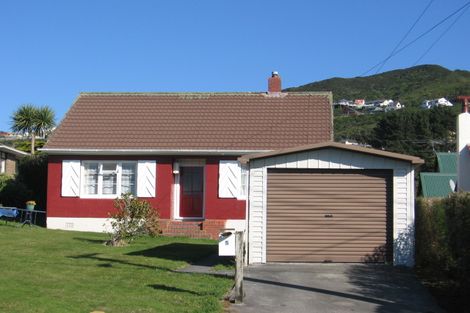 Photo of property in 5 Sim Street, Johnsonville, Wellington, 6037
