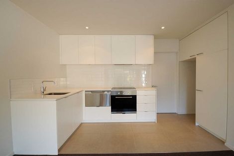 Photo of property in 20/10 North Avon Road, Richmond, Christchurch, 8013
