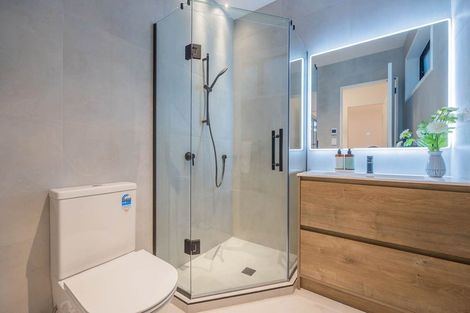 Photo of property in 6c Raeben Avenue, Hillcrest, Auckland, 0627