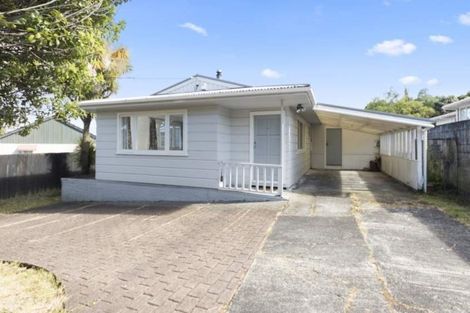 Photo of property in 120 View Road, Sunnyvale, Auckland, 0612