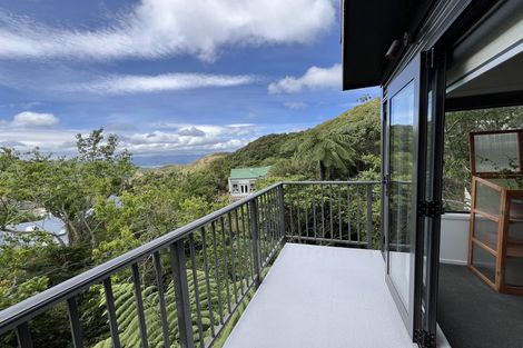 Photo of property in 3b Maldive Street, Khandallah, Wellington, 6035