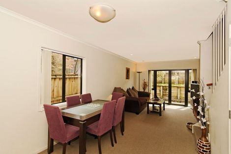 Photo of property in 11 Barnea Circle, Glen Eden, Auckland, 0602