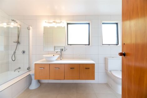 Photo of property in 227a Golf Road, Titirangi, Auckland, 0604