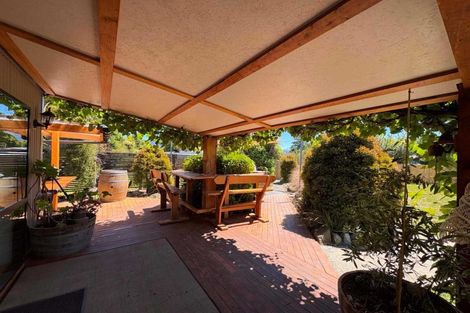 Photo of property in 16 Paton Place, Te Anau, 9600