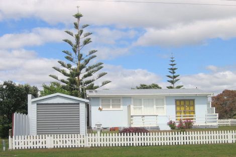 Photo of property in 276 Seaforth Road, Waihi Beach, 3611