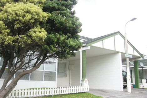 Photo of property in 50 Akaroa Drive, Maupuia, Wellington, 6022