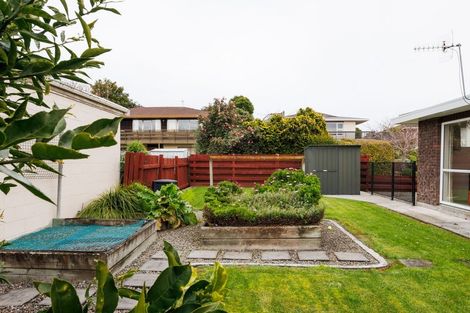 Photo of property in 2 Wharite Place, Awapuni, Palmerston North, 4412