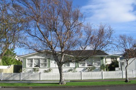 Photo of property in 4 Airdrie Avenue, Epuni, Lower Hutt, 5011