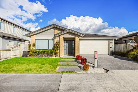 Photo of property in 18 Rauaruhe Road, Karaka, Papakura, 2113