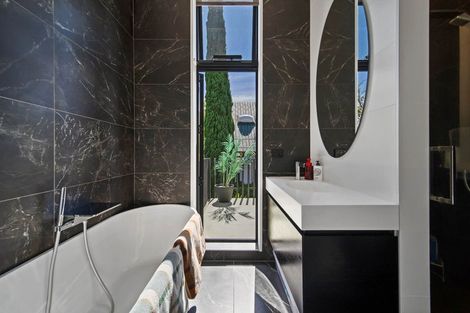 Photo of property in 10 Shrewsbury Street, Merivale, Christchurch, 8014