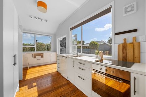 Photo of property in 257 Carrington Street, Vogeltown, New Plymouth, 4310