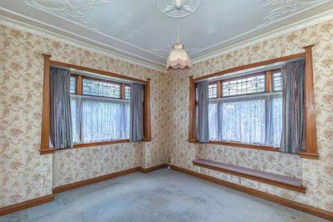 Photo of property in 47 Queenwood Road, Levin, 5510