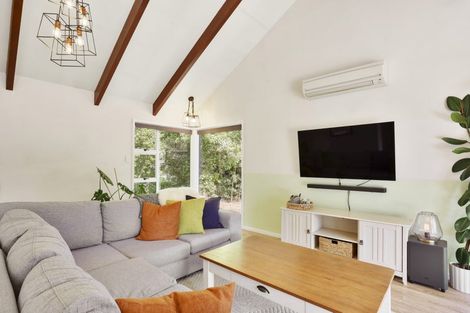 Photo of property in 2/38a Greers Road, Burnside, Christchurch, 8041