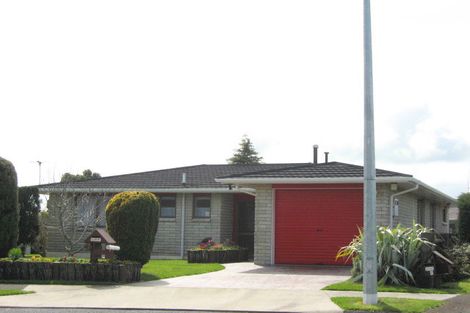 Photo of property in 3 Kohe Place, Inglewood, 4330