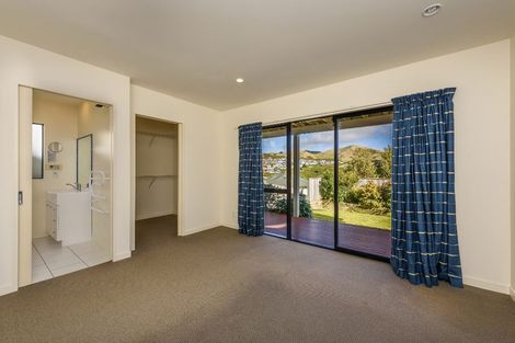 Photo of property in 15 Nether Green Crescent, Johnsonville, Wellington, 6037