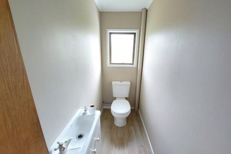 Photo of property in 8 Lowtherhurst Road, Massey, Auckland, 0614