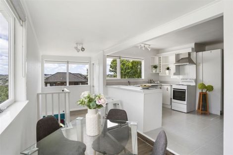 Photo of property in 1/40 Carlisle Road, Browns Bay, Auckland, 0630