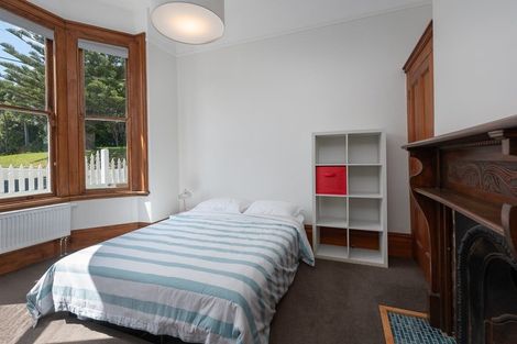 Photo of property in 82 Creswick Terrace, Northland, Wellington, 6012