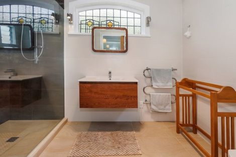 Photo of property in 30 Walker Road, Point Chevalier, Auckland, 1022