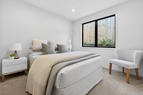 Photo of property in 1a Prestige Place, Castor Bay, Auckland, 0620