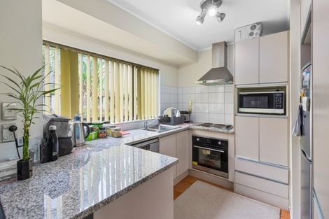 Photo of property in 19 Earnslaw Crescent, Bryndwr, Christchurch, 8053