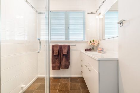 Photo of property in 46 Woodford Avenue, Henderson, Auckland, 0610