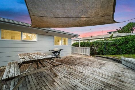 Photo of property in 56 Beulah Avenue, Rothesay Bay, Auckland, 0630