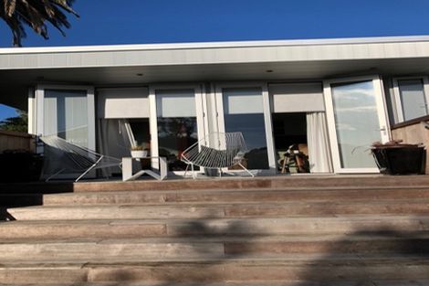 Photo of property in 2a Kiwi Esplanade, Mangere Bridge, Auckland, 2022