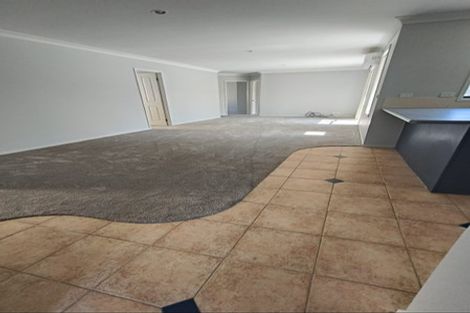 Photo of property in 10 Summerland Drive, Henderson, Auckland, 0612