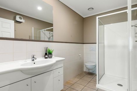Photo of property in 12/72e Devonport Road, Tauranga, 3110