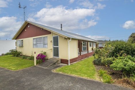 Photo of property in 2 Winslow Place, Levin, 5510