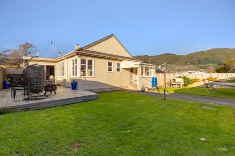 Photo of property in 18 Gibson Crescent, Naenae, Lower Hutt, 5011