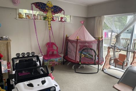 Photo of property in 43 Scenic Drive, Hillpark, Auckland, 2102