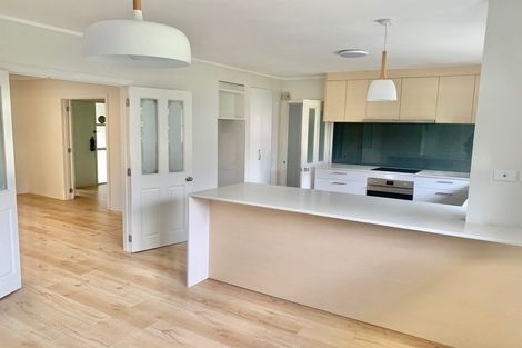 Photo of property in 44 Merriefield Avenue, Forrest Hill, Auckland, 0620