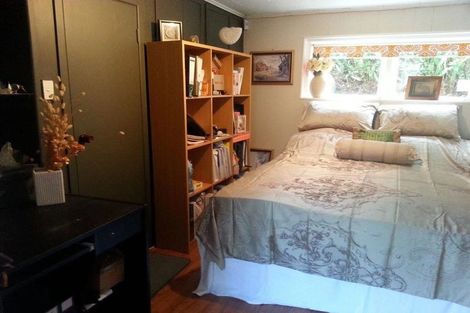 Photo of property in 26 Beach Road, Mellons Bay, Auckland, 2014