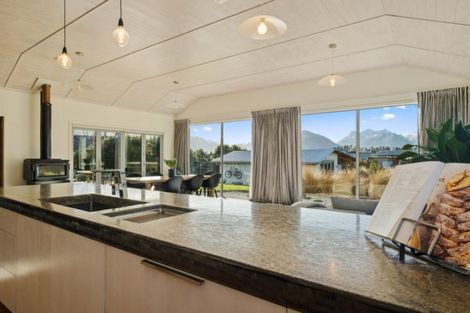 Photo of property in 10 Birchdale Place, Glenorchy, 9372