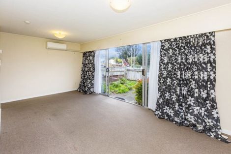 Photo of property in 2/45 Royal Street, Upper Hutt, 5018