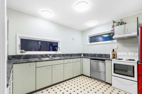 Photo of property in 11 Penryn Drive, Camborne, Porirua, 5026
