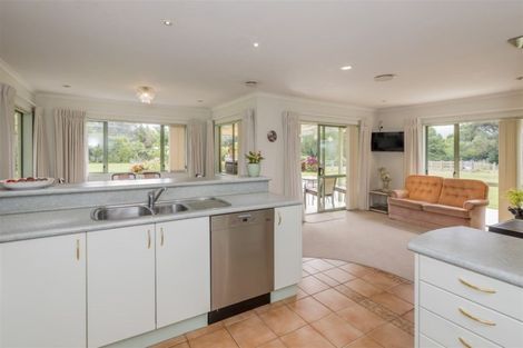 Photo of property in 98 Taylors Road, Otaki, 5583