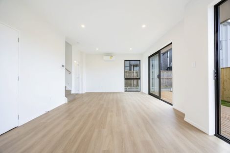 Photo of property in 18a Winfield Road, Kumeu, 0810