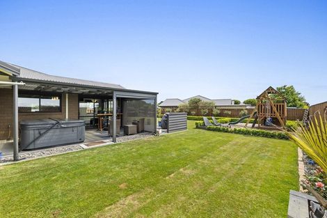 Photo of property in 12 Nikau Place, Hawera, 4610